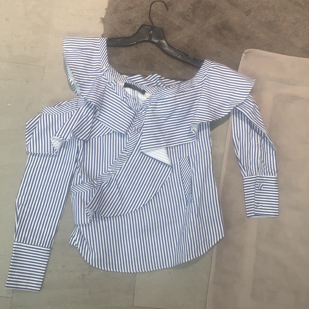 Few moda off shoulder top